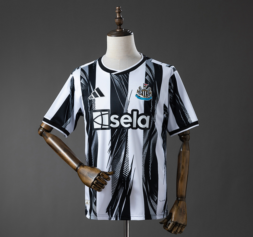 Newcastle United 26/27 Home Jersey