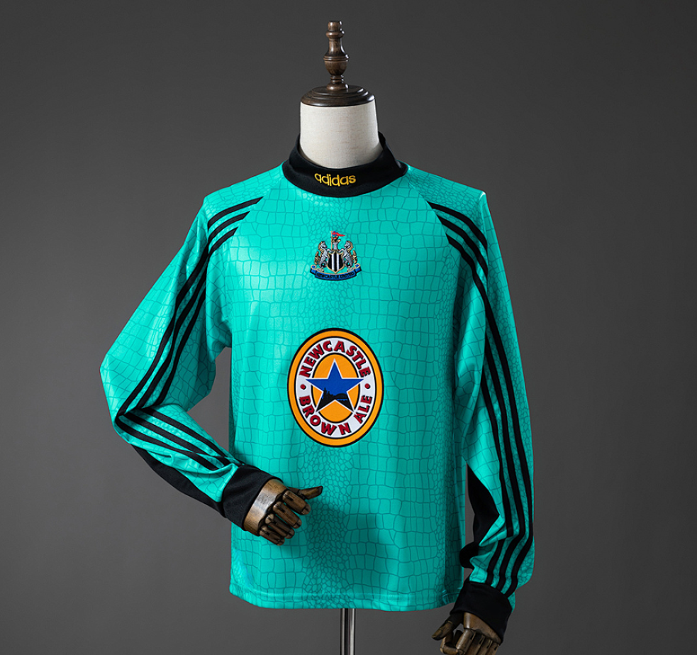 Newcastle United 97/98 Goalkeeper Retro Long-Sleeve Jersey